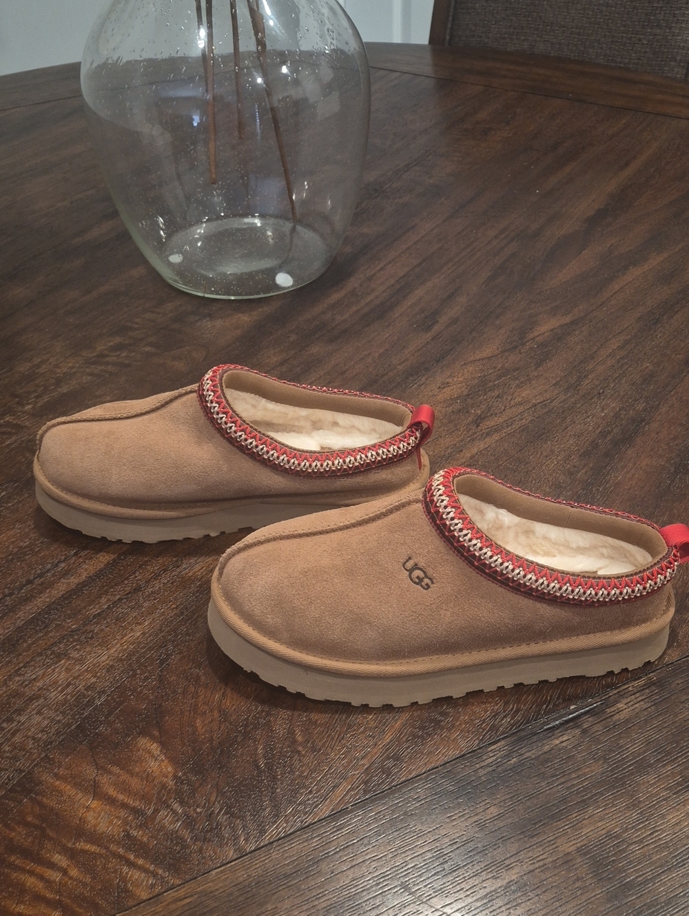 NEW UGG Tasman Cozy Suede Slip-On Clog in Chestnut with Red Trim - Picture 5 of 8